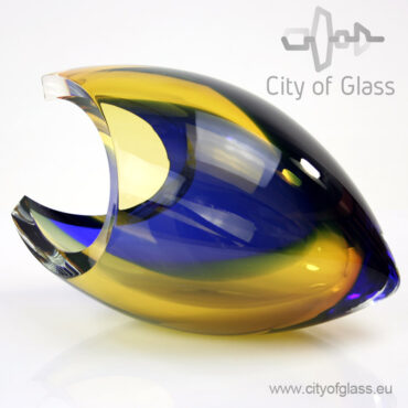 Crystal object by Ozzaro