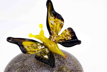 mini urn met vlinder geel loranto,
