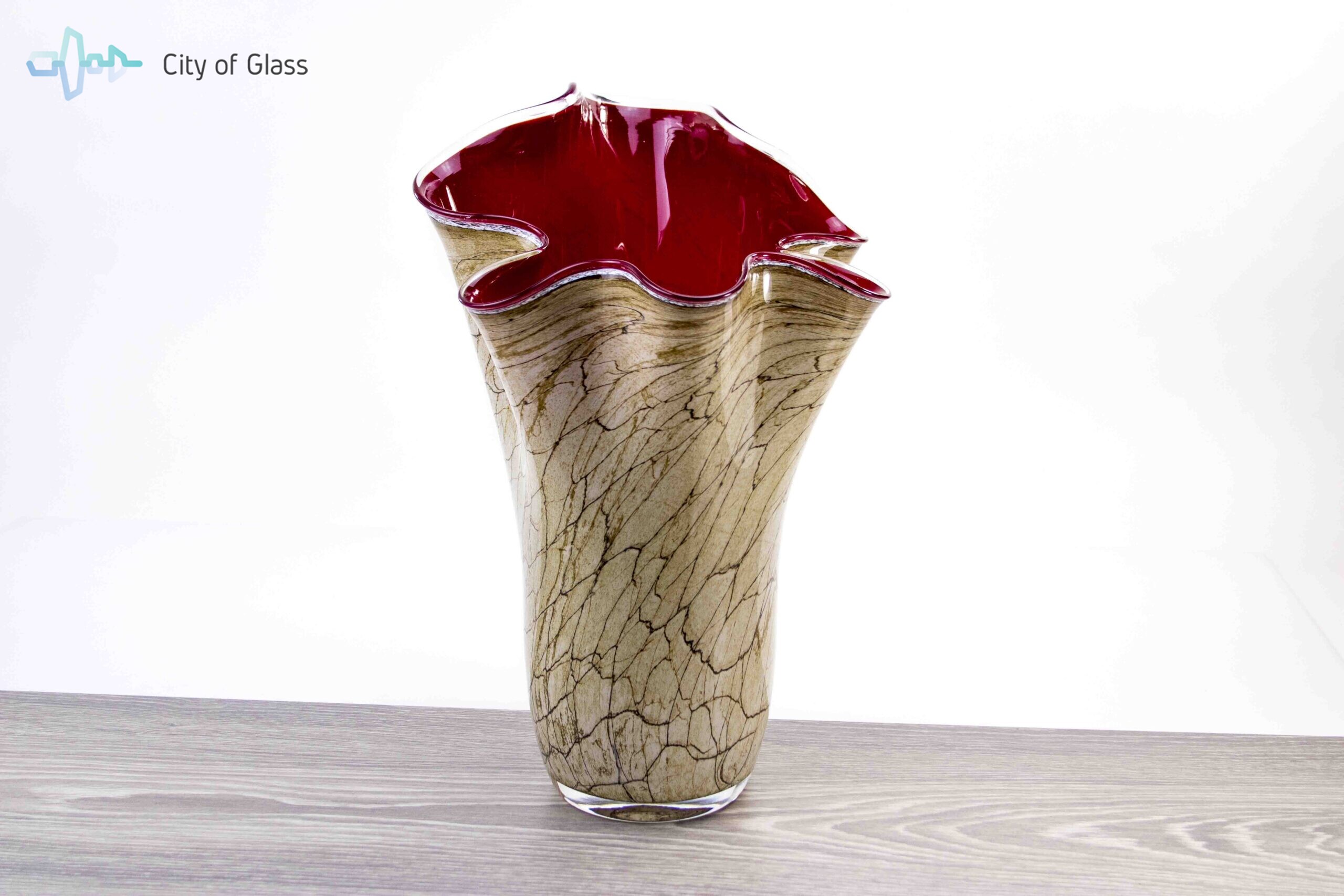Vaas met rode binnenkant Waaier H35 cm - City of Glass
