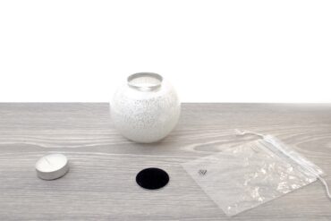 Mini Urn Tea Light Holder White with Silver