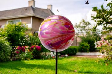 Tuin decoratie bol roze