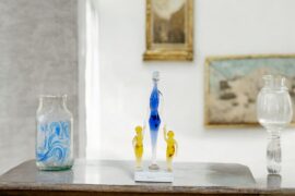 Moeder met Kinderen Glassculptuur