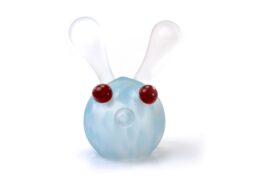”The Rabbit” | Konijn van Mat Glas | Licht Blauw