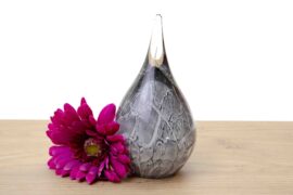 Mini Urn Druppel Grijs | Luxe Urnen | Glazen Urn | Kleine Urn | Grijze Urn | Urnen Bestellen