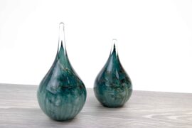 Mini urn drop Green with gold leaf