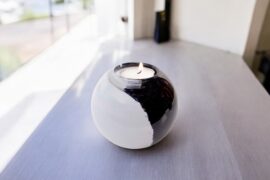 Mini Urn | Tea light holder | Urn | ”Yin & Yang” |