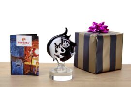 Picasso glass art Figurine ”Black & White” Wink