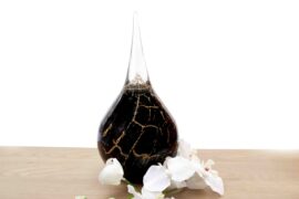 Urn Drop with gold leaf (kopie)