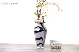Bloemenvaas Zebra met rode binnenkant van Loranto – 27 cm