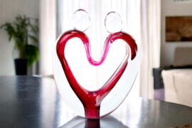 Verbondenheid Rood | Kristallen Hartvormig Object | Luxe Sculptuur