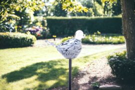 Garden pick | Garden object | Garden decorations | Bird on pin | White